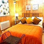 Chalet Treeside Woodhouse