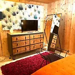 Chalet Treeside Woodhouse