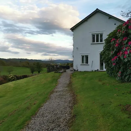 Treeside Woodhouse Chalé