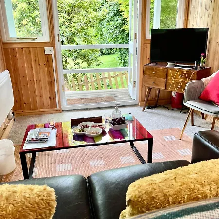 Treeside Woodhouse Chalet