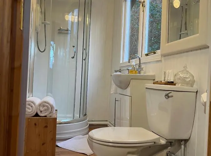 Chalé Treeside Woodhouse