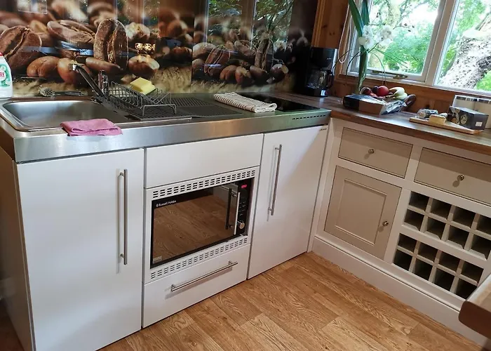 Treeside Woodhouse Chalé