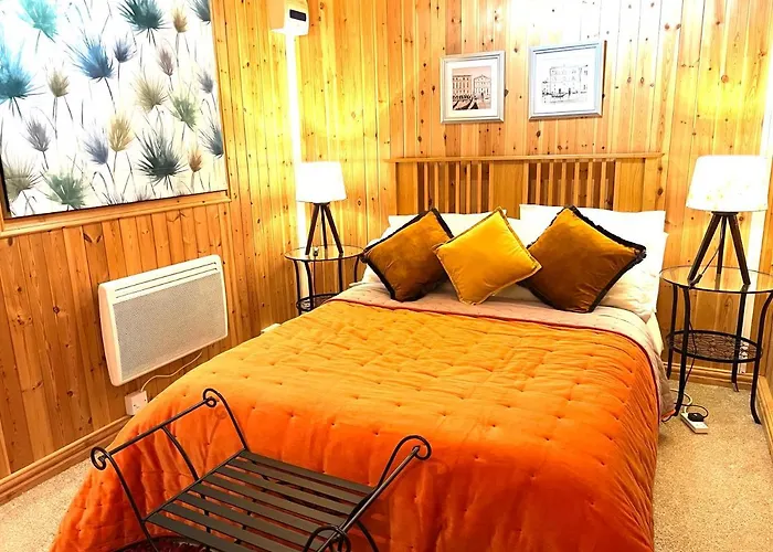 Chalé Treeside Woodhouse